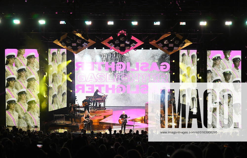 The Chicks - Emily Strayer, Natalie Maines and Martie Maguire perform at Shoreline Amphitheatre on July 30, 2022 in Mountain View, California. Mountain View USA - ZUMAs181 20220730_zea_s181_063