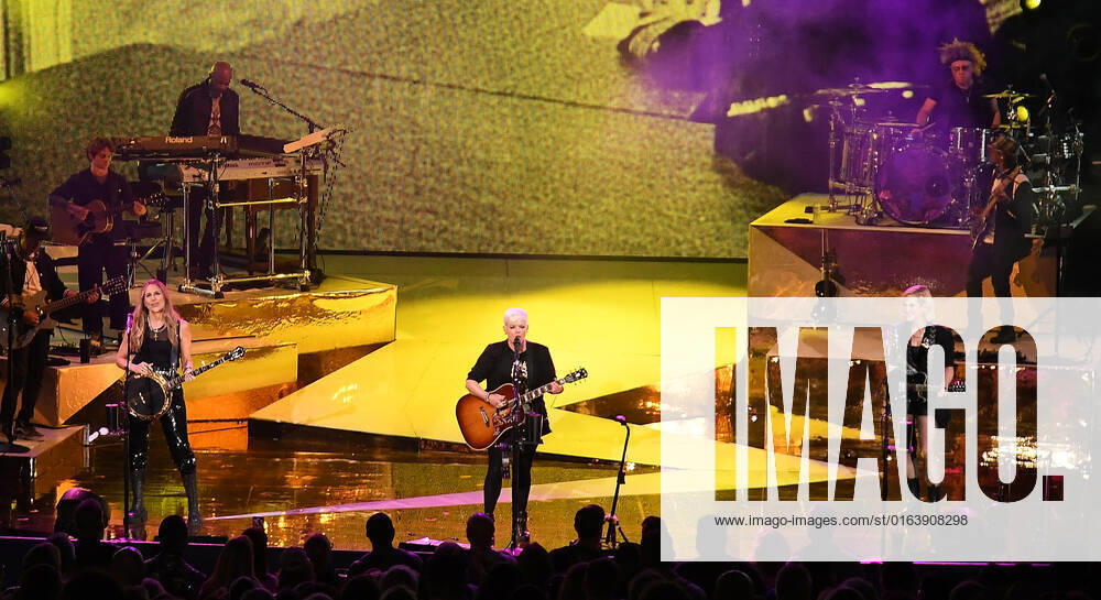 The Chicks - Emily Strayer, Natalie Maines and Martie Maguire perform at Shoreline Amphitheatre on July 30, 2022 in Mountain View, California. Mountain View USA - ZUMAs181 20220730_zea_s181_066
