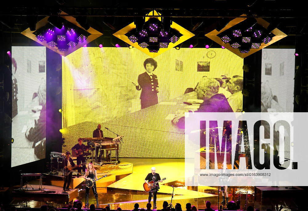 The Chicks - Emily Strayer, Natalie Maines and Martie Maguire perform at Shoreline Amphitheatre on July 30, 2022 in Mountain View, California. Mountain View USA - ZUMAs181 20220730_zea_s181_068