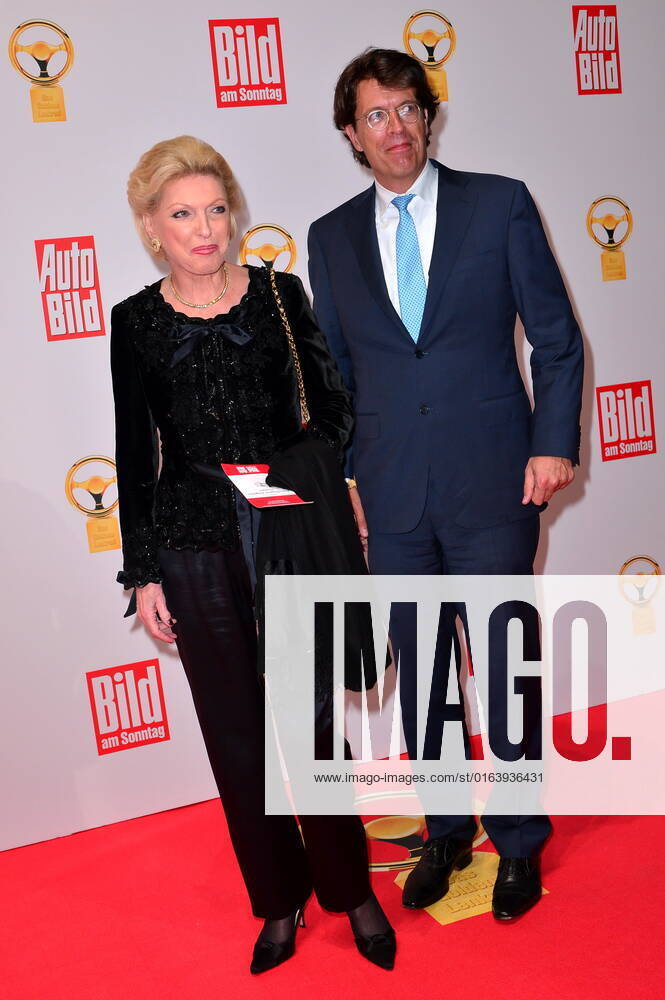 Award Ceremony the Golden Steering wheel 2015 Arrival Berlin Maria Elisabeth Schaeffler entrepreneur and Klaus Rosenfeld Chairman of Management Board the Schaeffler AG at the Arrival to the award Ceremony the Golden Steering wheel 2015 at Axel Springer House Berlin Berlin 10 11 2015