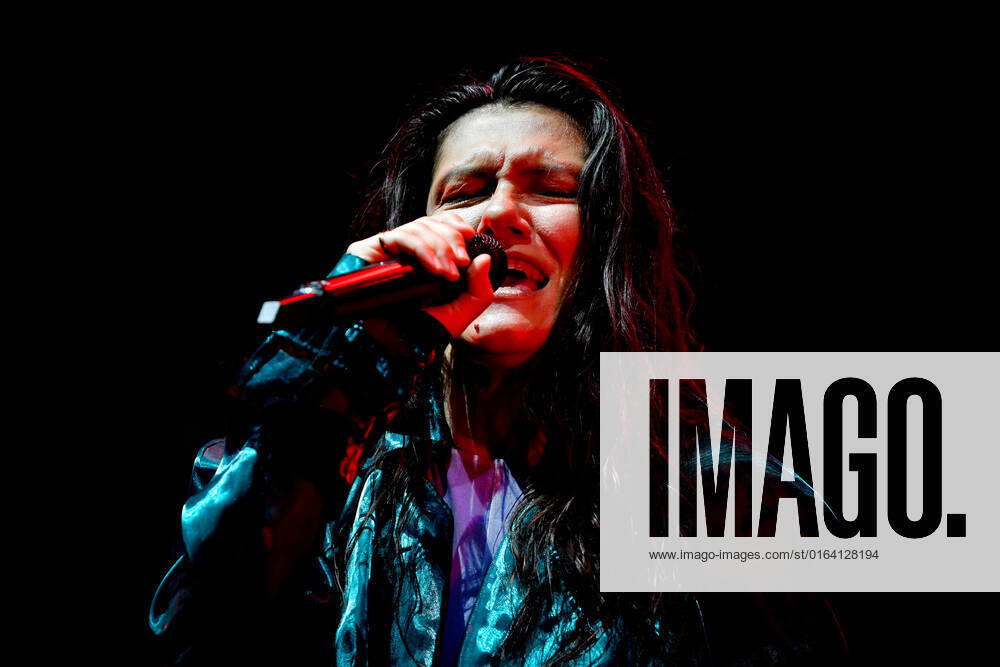 Elisa performing and singing on stage during Elisa - Back To The Future Live Tour 2022, Italian singer Music Concert in Treviso, Italy, August 02 2022