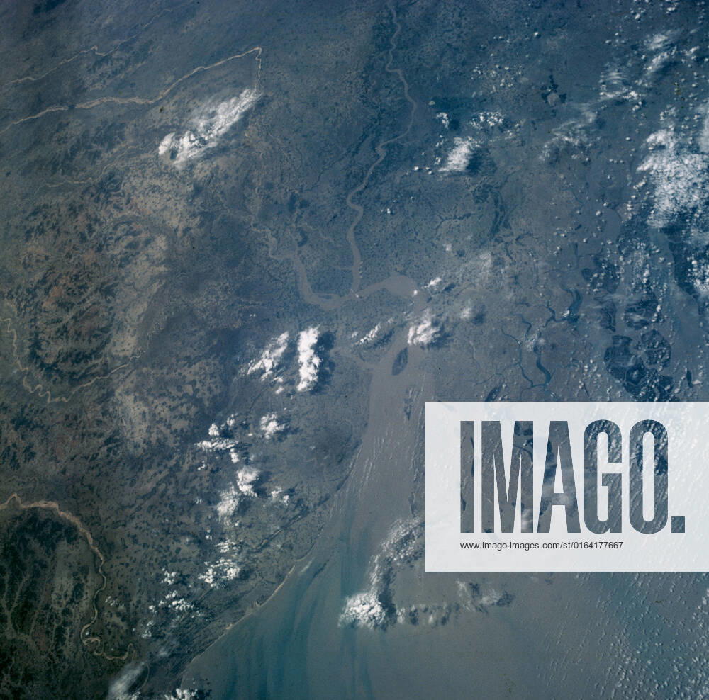 S63-06435 (15-16 May 1963) --- Part of the Ganges delta near Calcutta, as photographed from the Mercury-Atlas 9 (MA-9) capsule by astronaut L. Gordon Cooper Jr., during his 22-orbit MA-9 spaceflight.