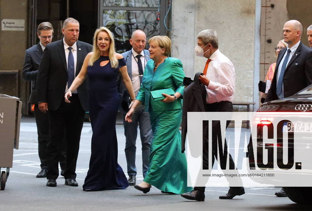 Angela MERKEL at the Salzburg Festival Salzburg, 04 08 2022 Angela MERKEL at the Salzburg Festival Premiere of Il barbiere di Siviglia