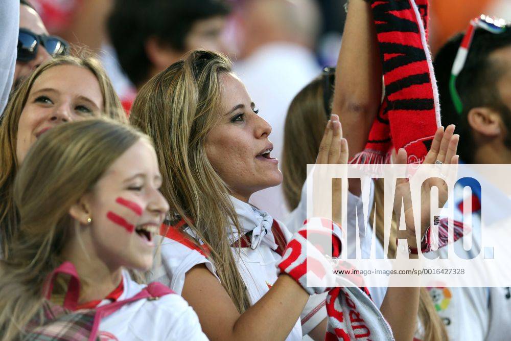UEFA EUROPA LEAGUE FINAL MATCH IN TURIN: SEVILLA FC Fans --- Newspix.pl GY5Q0164