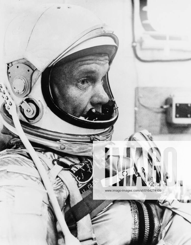 S62-00965 (20 Feb. 1962) --- Astronaut John H. Glenn Jr., finishes suiting up, and prepares for the launch of his Mercury-Atlas 6 (MA-6) spacecraft. The MA-6 Friendship 7 mission marks America s first manned Earth-orbiting spaceflight.