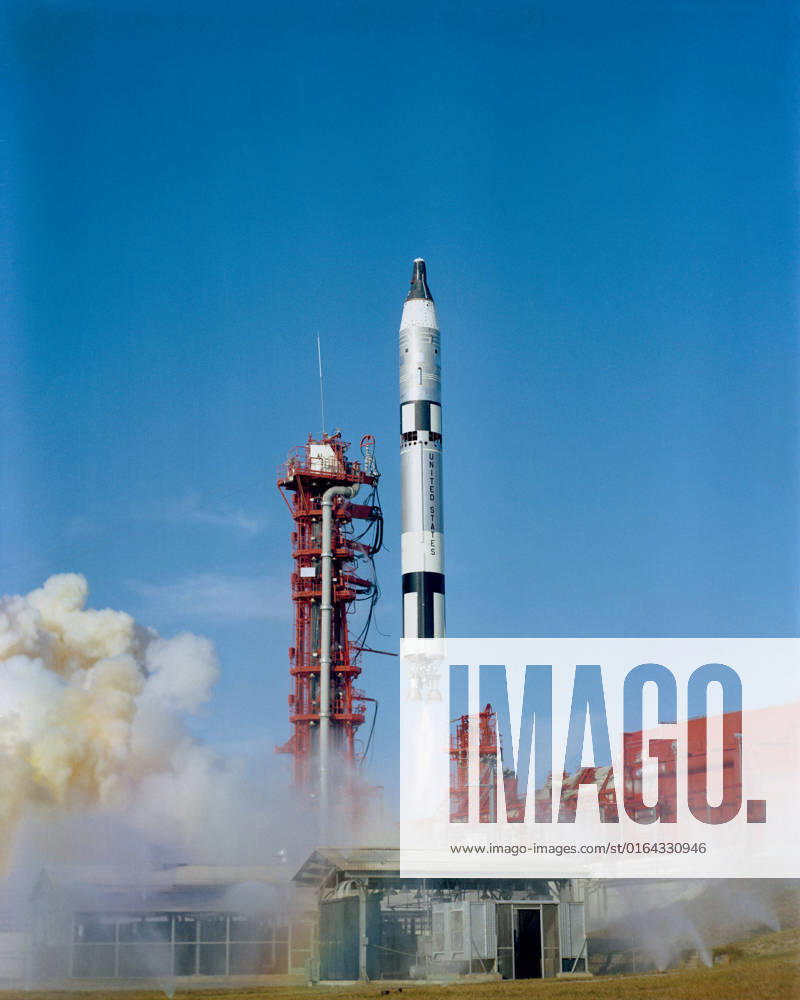S66-59975 (11 Nov. 1966) --- Gemini-12 spacecraft, carrying astronauts James A. Lovell Jr., command pilot, and Edwin E. Aldrin Jr., pilot, was launched from the Kennedy Space Center s Launch Complex 19 at 3 46 p.m. (EST)