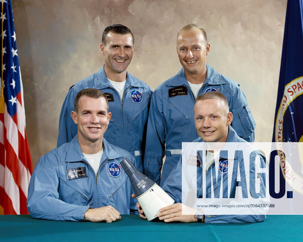 S65-58502 (4 Nov. 1965) --- This is the portrait of the prime and backup crew members of the Gemini-Titan 8 (GT-8) mission. Astronauts David R. Scott (left), pilot; and astronaut Neil A. Armstrong, command pilot, are the prime crew of the Gemini-8 mission. Backup crew (left to right, standing) are astronauts Richard F. Gordon Jr., pilot; and Charles Conrad Jr., command pilot.
