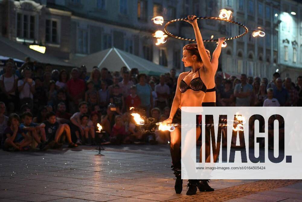 Linzer Pflasterspektakel (Oberösterreich, Österreich, Europa) - Linzer Pflasterspektakel, international street performance festival (Upper Austria, Austria), Das Linzer Pflasterspektakel (Österreich) ist eines der bedeutendsten und vielfältigsten Straßenkunstfestivals in Europa. - The Linz Pflasterspektakel is one of the most important and diverse street art festivals in Europe., Das Linzer Pflasterspektakel (Österreich) ist eines der bedeutendsten und vielfältigsten Straßenkunstfestivals in Europa. - The Linz Pflasterspektakel is one of the most important and diverse street art festivals in Europe., 12.05.2020,