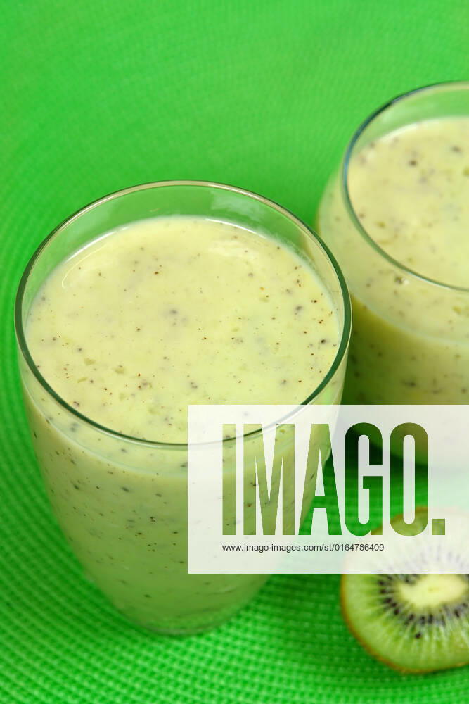 Healthy Kiwi Smoothie