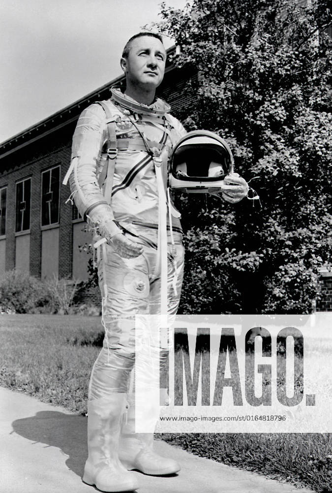 Astronaut Virgil I. Gus Grissom, one of the original seven astronauts for Mercury Project selected by NASA on April 27, 1959. The MR-4 mission, boosted by the Mercury-Redstone vehicle, made the second marned suborbital flight. The capsule, Liberty Bell 7, sank into the sea after the splashdown.