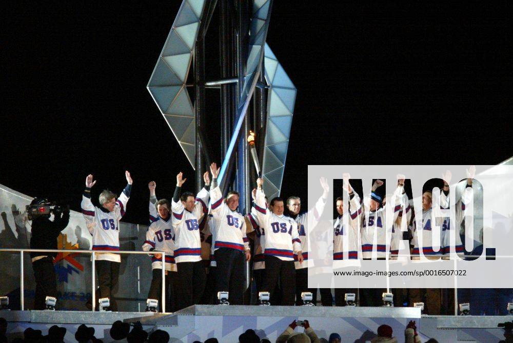 Feb. 8, 2002 - U.S. - SALT LAKE CITY, UT-- The 1980 US Hockey team acknowledges the crowd before lighting the Olympic cauldron at thge Winter Olympic Opening Ceremony Friday February 8, 2002 in Salt Lake City, Utah. (SJ) - Feb. 8, 2002 - ZUMAm67
