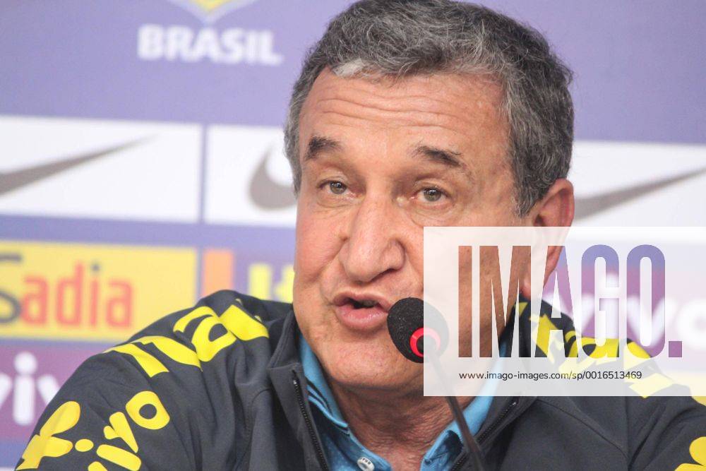 Carlos Alberto Gomes Parreira - Pressekonferenz Fussballnationalmannschaft Brasilien. Teresopolis RJ, Brasilien 26 05 2014. ( x(11)Pupox xFotoarenax (24361) Coletiva da Selȩ̣o Br