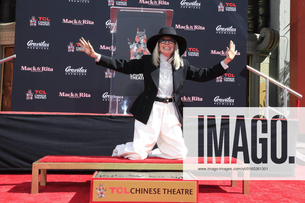 Bilder des Jahres 2022, Entertainment 08 August Entertainment Themen der Woche KW32 August 11, 2022, Los Angeles, California, USA: Diane Keaton at a ceremony honoring Diane Keaton with hand and footprints at the TCL Chinese Theatre IMAX in Los Angeles. Los Angeles USA - ZUMAg107 20220811_stw_g107_401