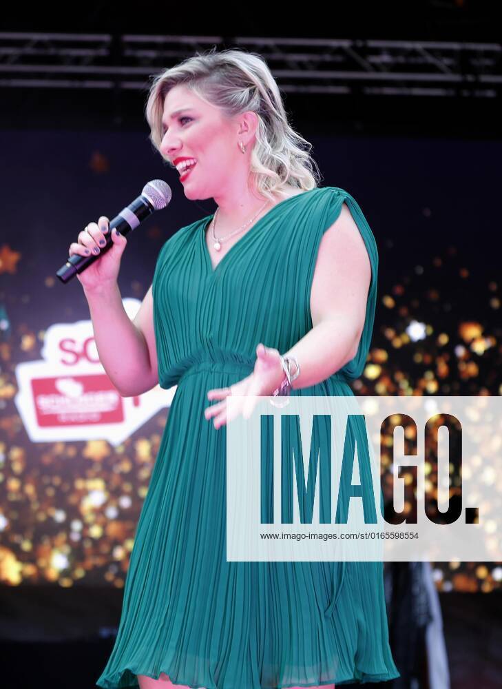 Laura Wilde at the Schlager Radio Schlager Hammer Tour 2022 in Oranienburg