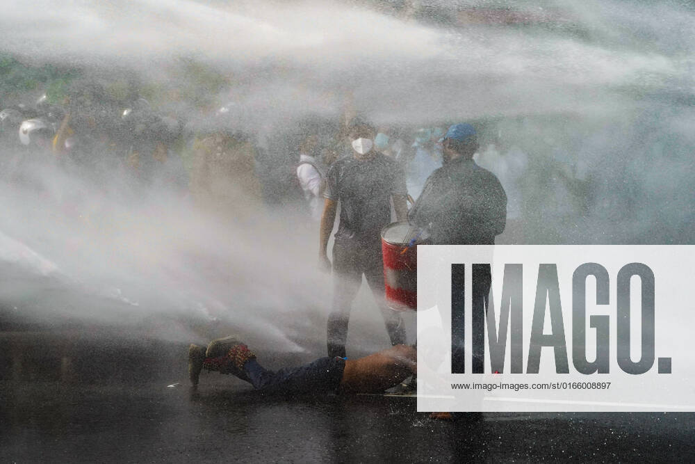 Sri Lanka Political Unrest Police use water canon and tear gas to disperse sri lankan university students during a demonstration. August 18, 2022 Colombo, Sri Lanka Colombo Sri Lanka