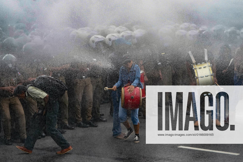 Sri Lanka Political Unrest Police use water canon and tear gas to disperse sri lankan university students during a demonstration. August 18, 2022 Colombo, Sri Lanka Colombo Sri Lanka
