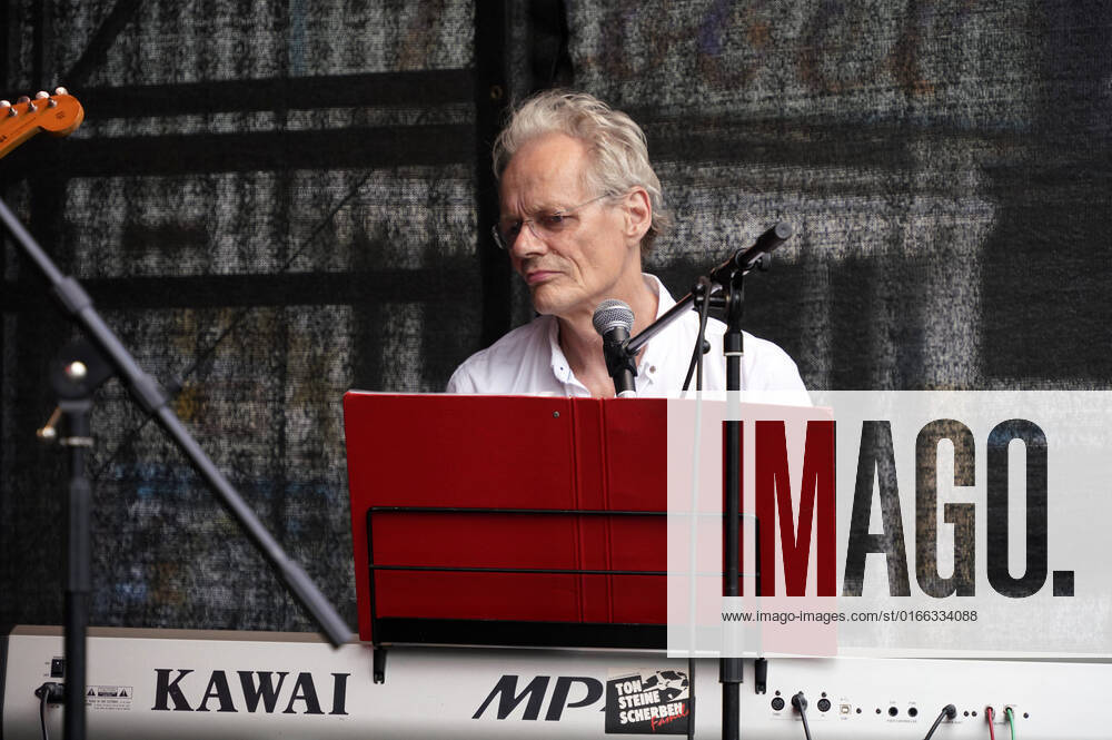 Martin Paul of Ton Steine Scherben at the renaming of Heinrichplatz to Rio Reiser Platz in Berlin Kreuzberg Berlin, 21 08 2022 Foto:xT.xBartillax xFuturexImage