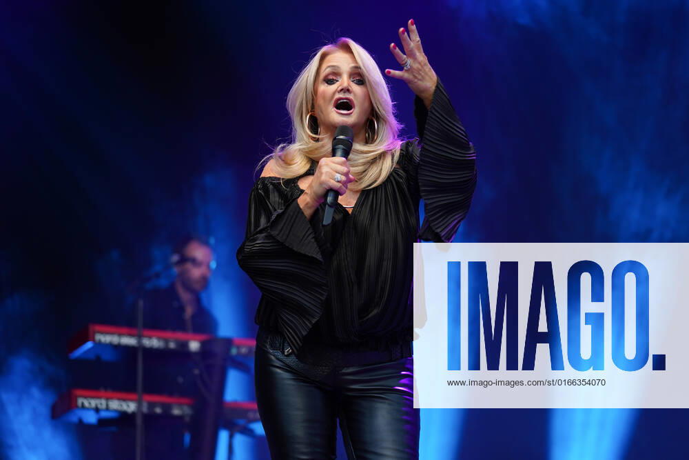 Bonnie Tyler in Worms at the Jazz Joy Festival 21 08 2022 The British pop and rock singer Bonnie Tyler at the Jazz Joy Festival in Worms Worms Jazz Joy Rheinland Pfalz