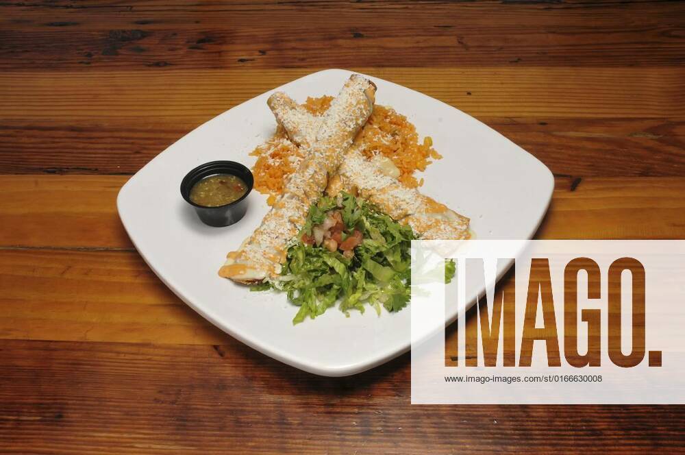 IMAGO Creative, Food, Taquitos Mexican Chicken Flautas, Delicious authentic Mexican cuisine known as chicken flautas, Delicious authentic Mexican cuisine known as chicken flautas, 11.03.2021,