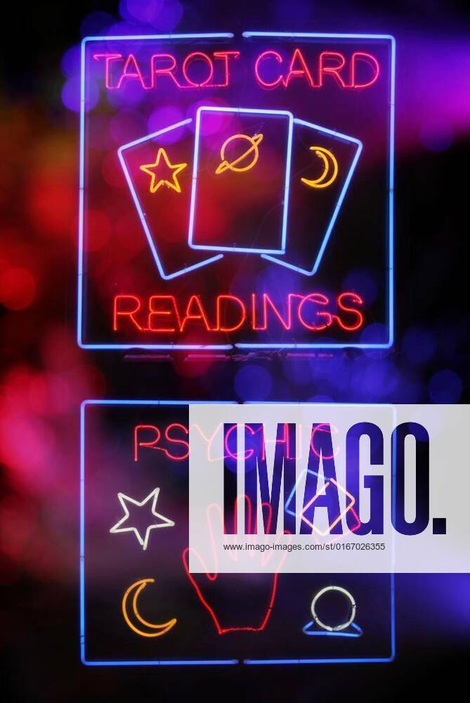 IMAGO Creative, Lifestyle, Esoterik gefährlicher Glaube Tarot Card and Psychic Readings Neon Sign Composite Photograph, Tarot Card and Psychic Readings Neon Sign Composite, Tarot Card and Psychic Readings Neon Sign Composite, 16.06.2021,