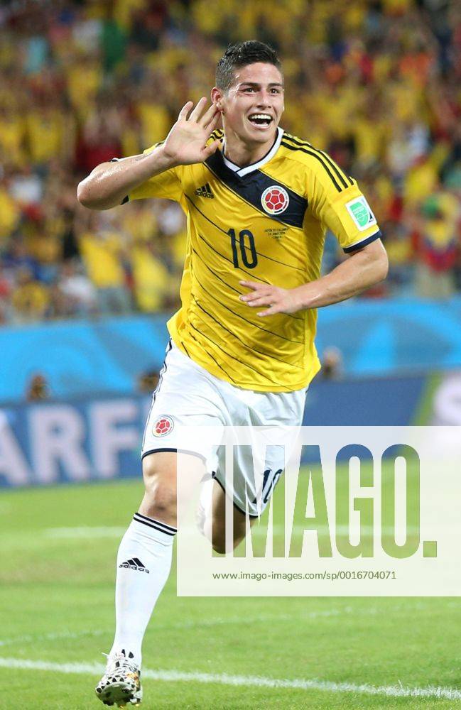 (140624) -- CUIABA, June 24, 2014 (Xinhua) -- Colombia s James Rodriguez celebrates the goal during a Group C match between Japan and Colombia of 2014 FIFA World Cup at the Arena Pantanal Stadium in Cuiaba, Brazil, June 24, 2014. (Xinhua Li Ming) (SP)BRAZIL-CUIABA-WORLD CUP 2014-GROUP C-JAPAN VS COLOMBIA