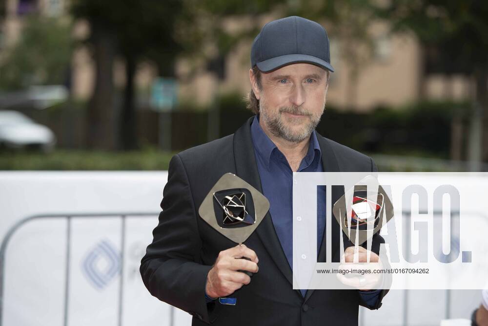 Bjarne MAEDEL, actor, double award winner, red carpet, red carpet show, arrival, arrival, 58 Adolf Grimme Award Adolf Grimme Award Grimme Award in Marl, 26 08 2022 Ã