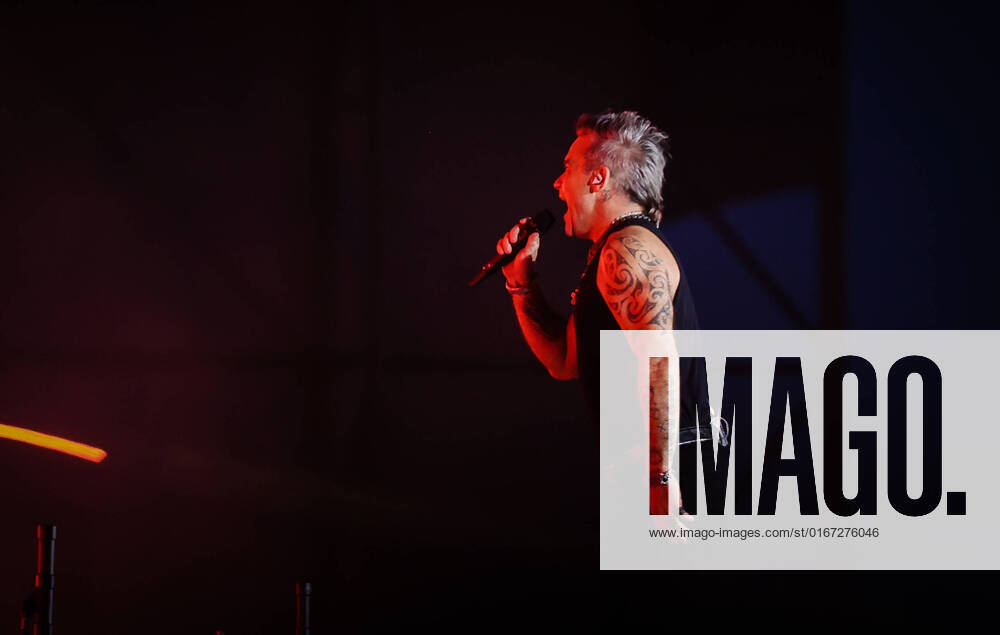 Munich, GER, Bavaria Sounds, Munich, ROBBIE WILLIAMS, pictured Robbie Williams, concert,
