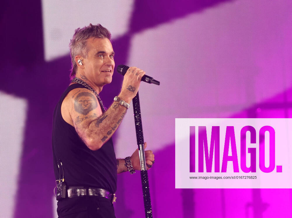 Munich, GER, Bavaria Sounds, Munich, ROBBIE WILLIAMS, pictured Robbie Williams, concert,