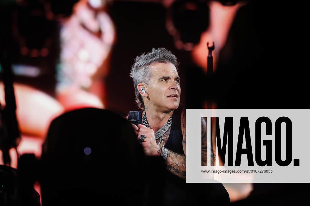 Munich, GER, Bavaria Sounds, Munich, ROBBIE WILLIAMS, pictured Robbie Williams, concert,
