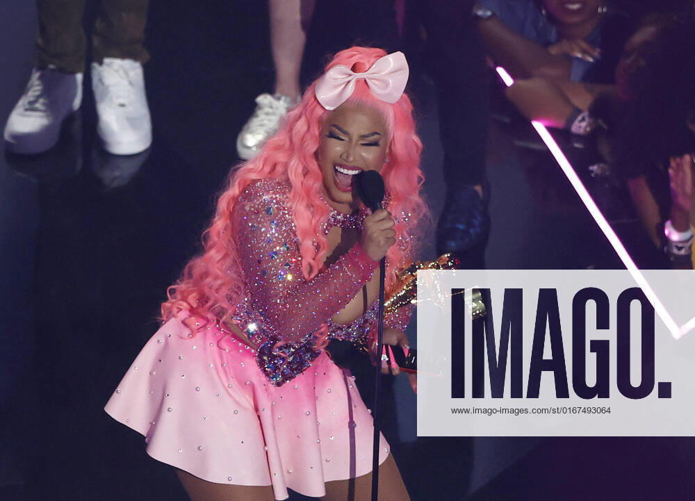 Nicki Minaj receives the Video Vanguard Award at the 2022 MTV Video Music Awards VMA s at the Prudential Center in Newark, NJ on Sunday, August 28th, 2022. NYP20220828905 JOHNxANGELILLO