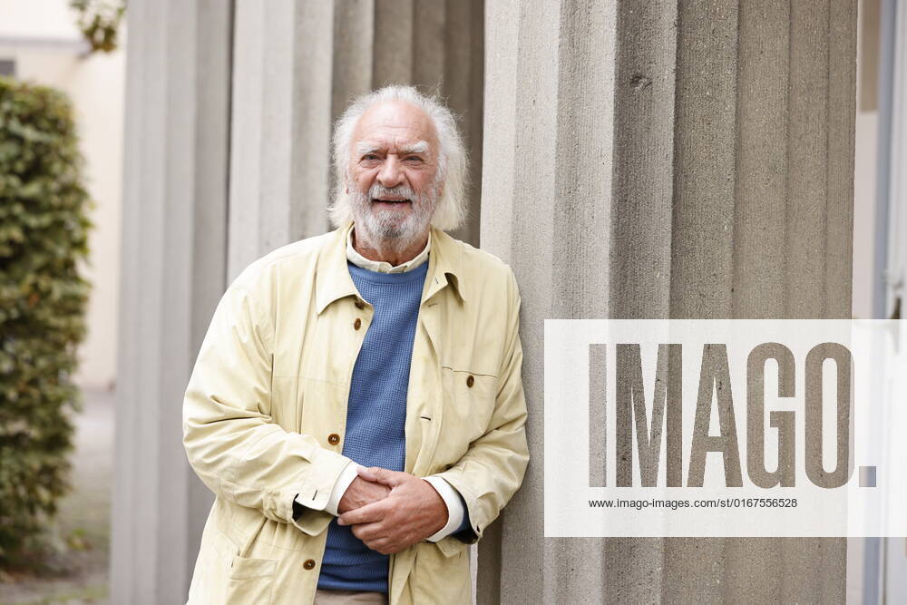 Achim Wolff at the photo session for the annual PK 2022 of the Schlossparktheater in Berlin on 29 08 2022 annual PK of Dieter Hallervordens Schlosspark Theater in Berlin