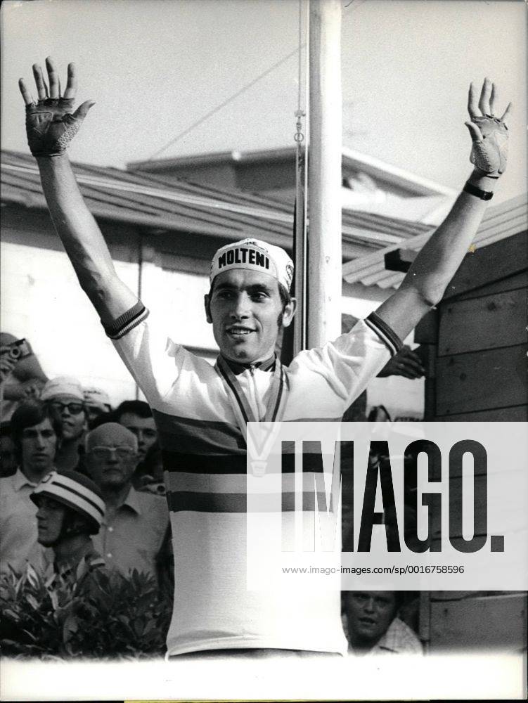 Sep. 09, 1971 - Eddie Merckx is the greatest: Photo shows Eddie Merckx as new world champion on the podium at Mondrisio (Switzerland) - ZUMAk09