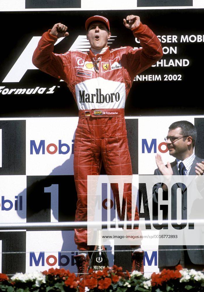SCHUMACHER Michael Team F1 Scuderia Ferrari bei der Siegeehrung FIA Formel 1 Grosser Preis von Deutschland 2002 am 28. Juli 2002 in Hockenheim