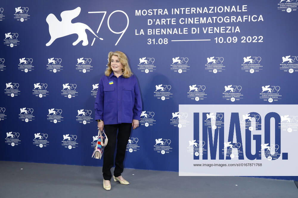 Catherine Deneuve at the photocall on the occasion of the award of the Golden Lion for Lifetime Achievement at the Biennale di Venezia 2022 79 Venice International Film Festival at Palazzo del Casino Venice, 31 08 2022. Foto:xD.xBedrosianx xFuturexImage