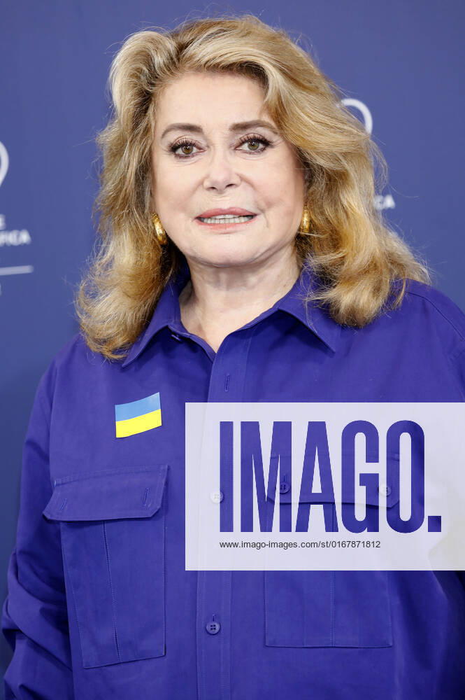 Catherine Deneuve at the photocall on the occasion of the award of the Golden Lion for Lifetime Achievement at the Biennale di Venezia 2022 79 Venice International Film Festival at Palazzo del Casino Venice, 31 08 2022. Foto:xD.xBedrosianx xFuturexImage