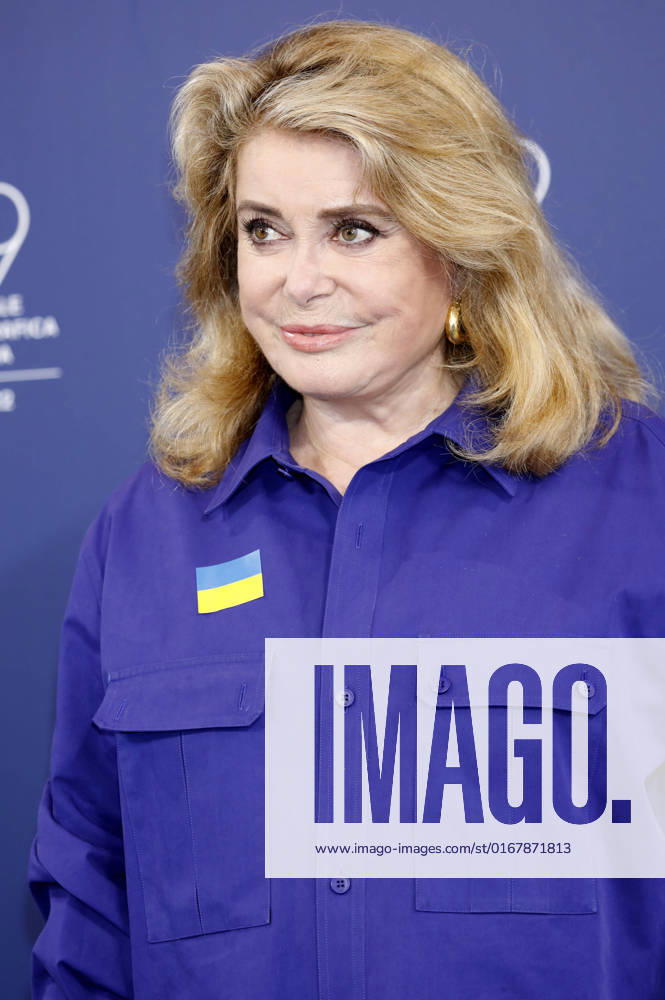 Catherine Deneuve at the photocall on the occasion of the award of the Golden Lion for Lifetime Achievement at the Biennale di Venezia 2022 79 Venice International Film Festival at Palazzo del Casino Venice, 31 08 2022. Foto:xD.xBedrosianx xFuturexImage