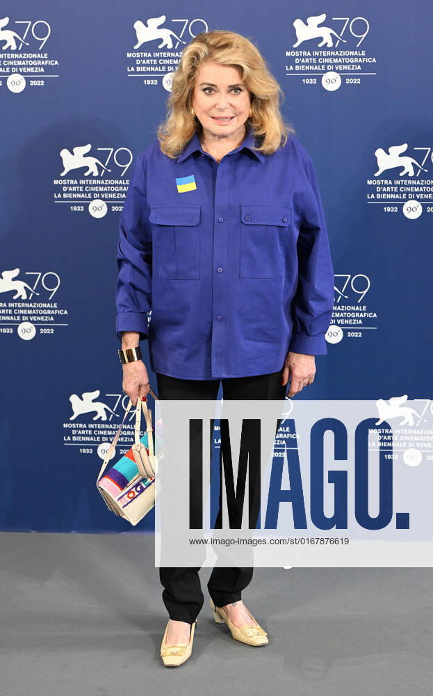 French actress Catherine Deneuve attends a photo call as the recipient of the Lifetime Achievement Award at the 79th Venice Film Festival, Italy on Wednesday, August 31, 2022. VEN20220831116 RUNExHELLESTAD