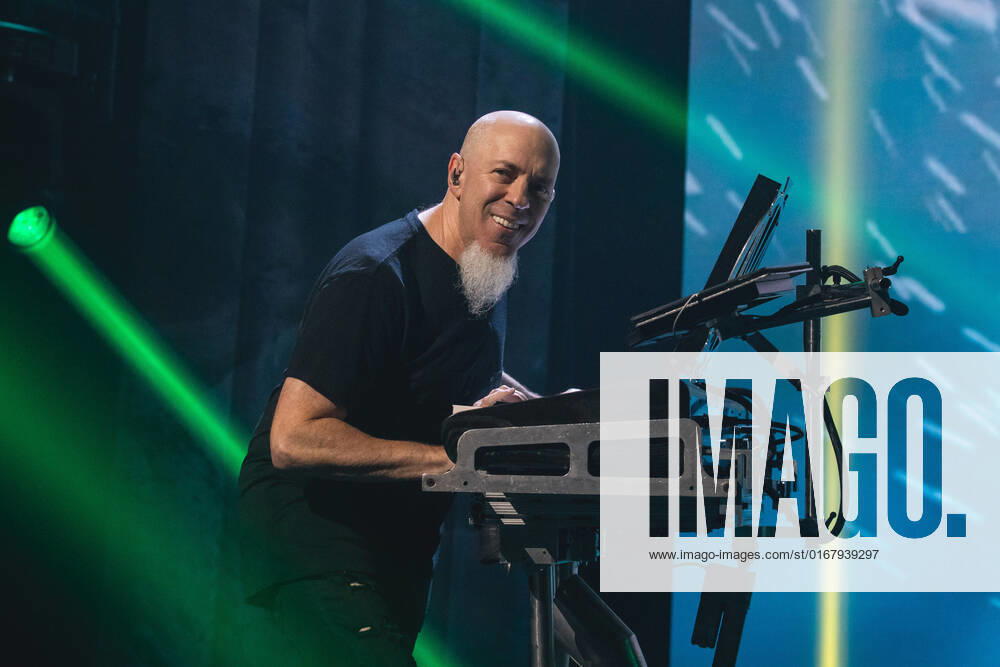SÃO PAULO, SP - 31.08.2022: DREAM THEATER EM SÃO PAULO - Keyboardist Jordan Rudess, from the Dream Theater group, who performed in São Paulo at Tokio Marine Hall on Wednesday night (31). The band arrives in the country with the & 39;Top of The World& 39; tour that promotes the 15th album of the group& 39;s career and with which they also perform at the Rock In Rio festival. x2257433x YurixMurakami