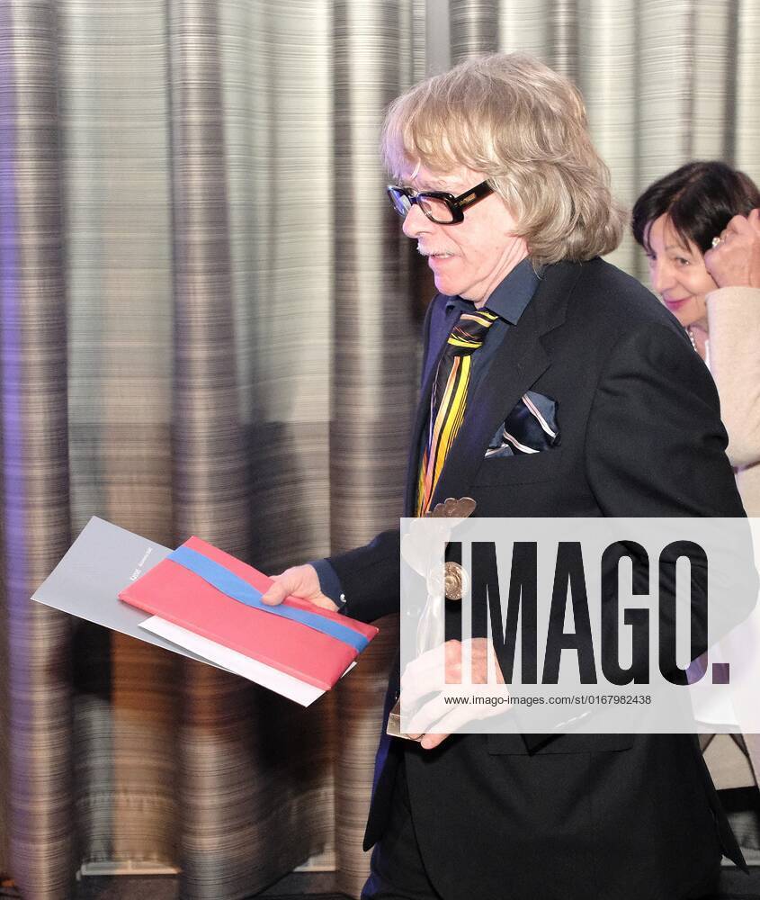 Kassel Annual award by the BrücknerKühnner Foundation and the City of Kassel Helge Schneider will receive the Kassel Literature Award for Grotesque Humor in 2022 Picture shows award winner Helge Schneider