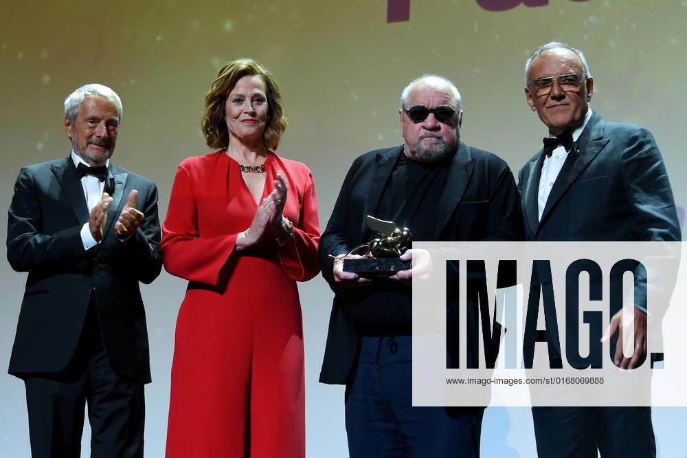 Venezia, 79th Venice Film Festival 2022, Golden Lion for lifetime achievement ceremony Pictured : Alberto Barbera, Roberto Ciccutto, Paul Schrader, Sigourney Weaver