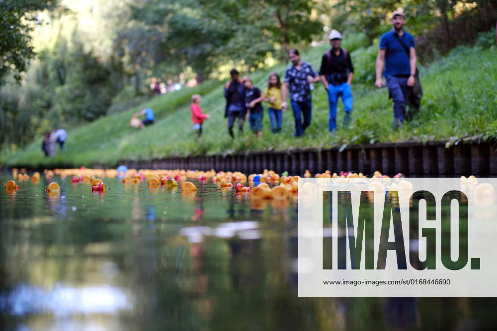 Duck race on the small Berlin river Panke on the occasion of the music festival Panke Parcours in the Berlin district Wedding Duck race on the small Berlin river Panke on the occasion of the music festival Panke Parcours in the Berlin district Wedding snapshot photography K M Krause