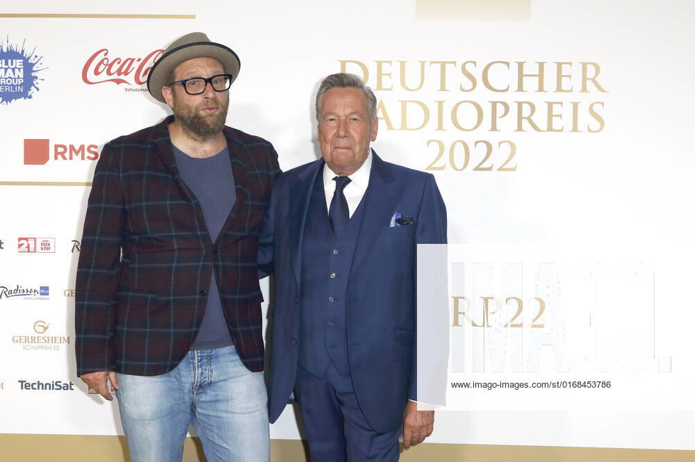 Gregor Meyle and Roland Kaiser at the German Radio Awards 2022 at Schuppen 52 Hamburg, 08 09 2022 Foto:xC.xTamckex xFuturexImage