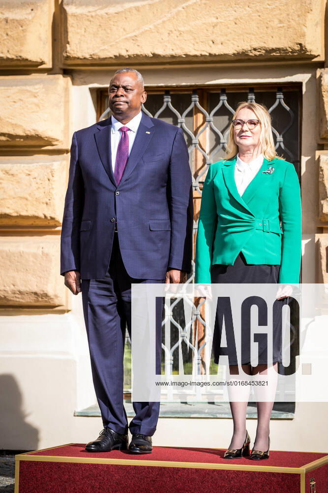 U.S. Secretary of Defense Lloyd Austin, left, and Czech Defence Minister Jana Cernochova during the official welcoming ceremony in Prague, Czech Republic, on Friday, September 9, 2022. (CTKxPhoto JaroslavxSvoboda) CTKPhotoP2022090903320 SVO 3