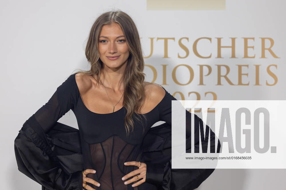 Leony at the award ceremony German Radio Award on 8 09 2022 in Hamburg German Radio Award 2022 award ceremony in Hamburg Brunsb?ttel River Loft Hotel Schleswig Holstein Germany DJR56411