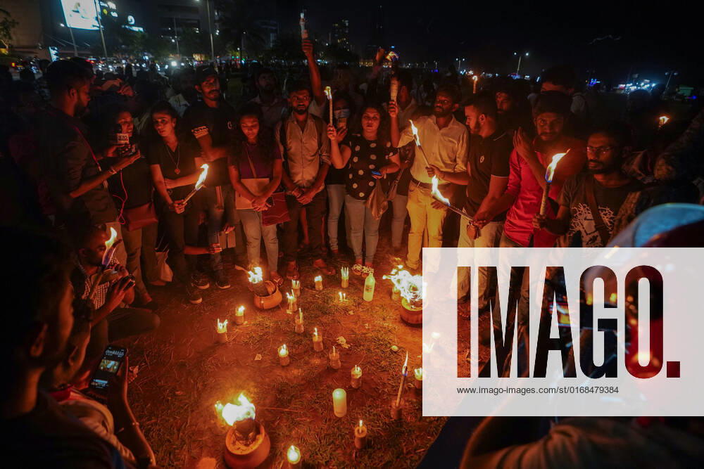 Protest In Colombo, Sri Lanka Anti-government protesters are protesting by lighting candles at Galle Face. September 09, 2022 Colombo, Sri Lanka. This protest was held to demand the release of the activists who were imprisoned in the recent protests and to remember all those who died or were disabled during the recent protests. Apart from this, their main slogans were to demand not to increase the prices of goods. Colombo Sri Lanka