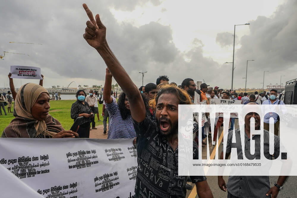 Protest In Colombo, Sri Lanka Anti-government protesters are chanting slogans at Galle Face. September 09, 2022 Colombo, Sri Lanka. This protest was held to demand the release of the activists who were imprisoned in the recent protests and to remember all those who died or were disabled during the recent protests. Apart from this, their main slogans were to demand not to increase the prices of goods. Colombo Sri Lanka