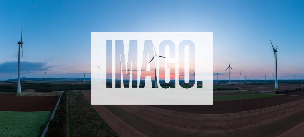 ** ACHTUNG - dieses Bilddatei ist für den Grossformatdruck in einer maximalen Grösse mit mehr als 14600 x 6600 pixel (ca. 700 MB) verfügbar! Fragen Sie nach den hochauflösenden Daten ATTENTION - This image file is for Large Format Printing available in a maximum size of more then 4600 x 6600 pixels (about 700 MB)! Ask for the high-resolution data.