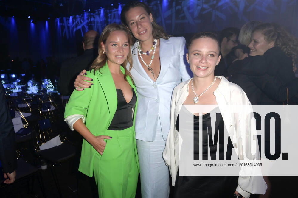 Sonja Gerhardt, Katharina Zorn and Jasna Fritzi Bauer at the award ceremony of the German Acting Award 2022 in the restaurant Spindler Klatt Berlin, 09 09 2022 Foto:xF.xFuturexImage