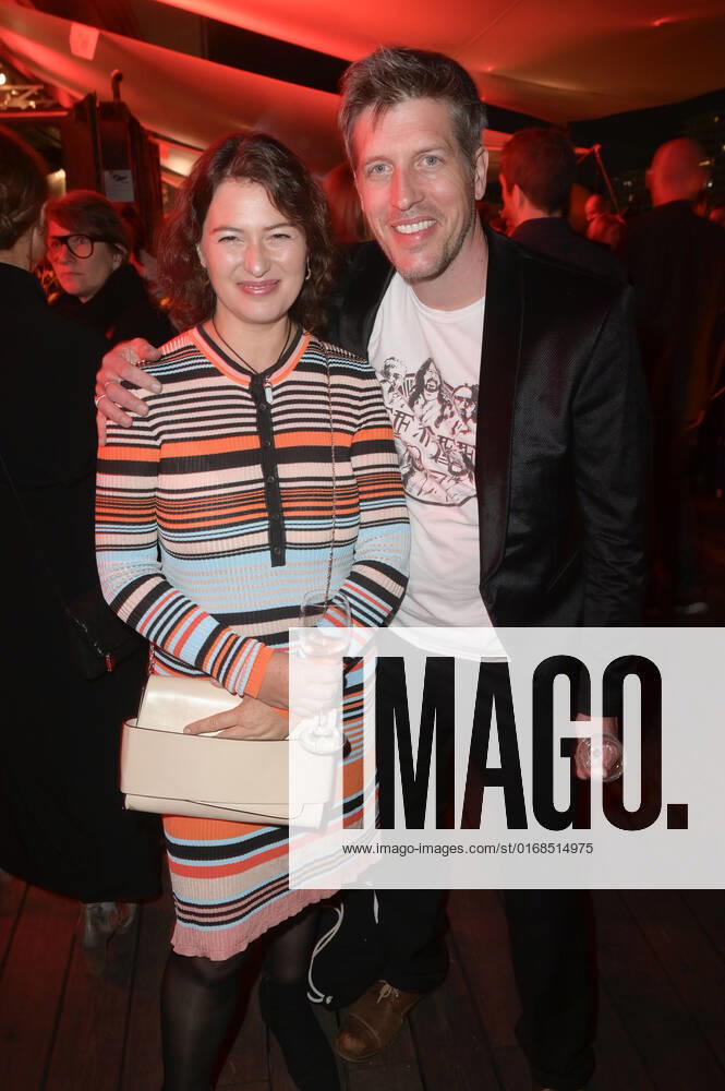 Esther Zimmering with company at the award ceremony of the German Acting Award 2022 in the restaurant Spindler Klatt Berlin, 09 09 2022 Foto:xF.xFuturexImage