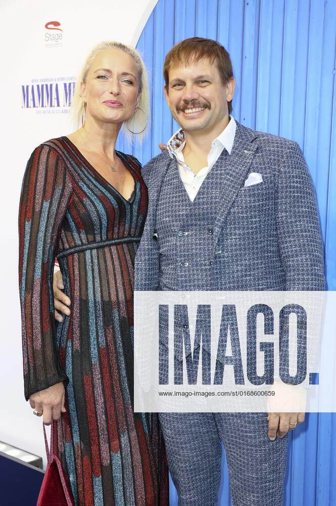 Eva Mona Rodekirchen with husband Bjorn Geske at the premiere of the musical Mamma Mia at Stage Theater Neue Flora Hamburg, 11 09 2022 Foto:xFuturexImage